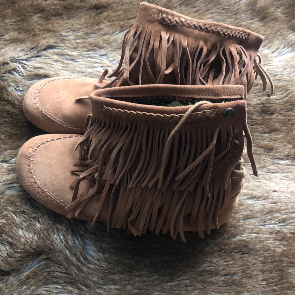 Makalu California fringe boots